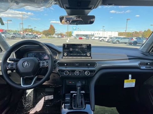 New 2025 Acura Integra image 12