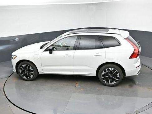 New 2026 Volvo XC60 T8 Plus w/ Protection Package Premier image 49