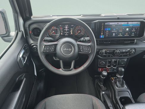 Used 2024 Jeep Wrangler Unlimited Rubicon image 10