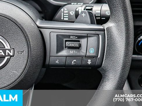 Used 2024 Nissan Rogue SV AWD/4WD image 36