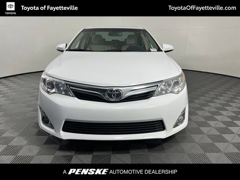 Used 2012 Toyota Camry XLE w/ Leather Pkg FWD image 7