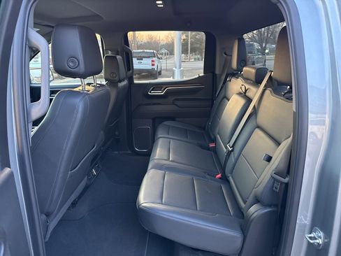 Used 2025 GMC Sierra 1500 SLT image 20