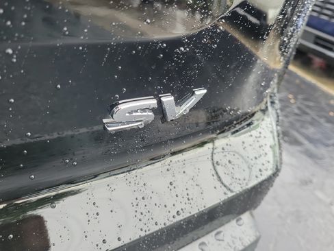 Certified 2024 Nissan Pathfinder SV FWD image 8
