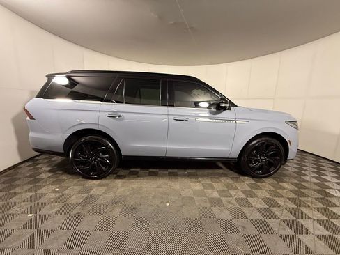 Certified 2025 Lincoln Navigator Reserve image 6