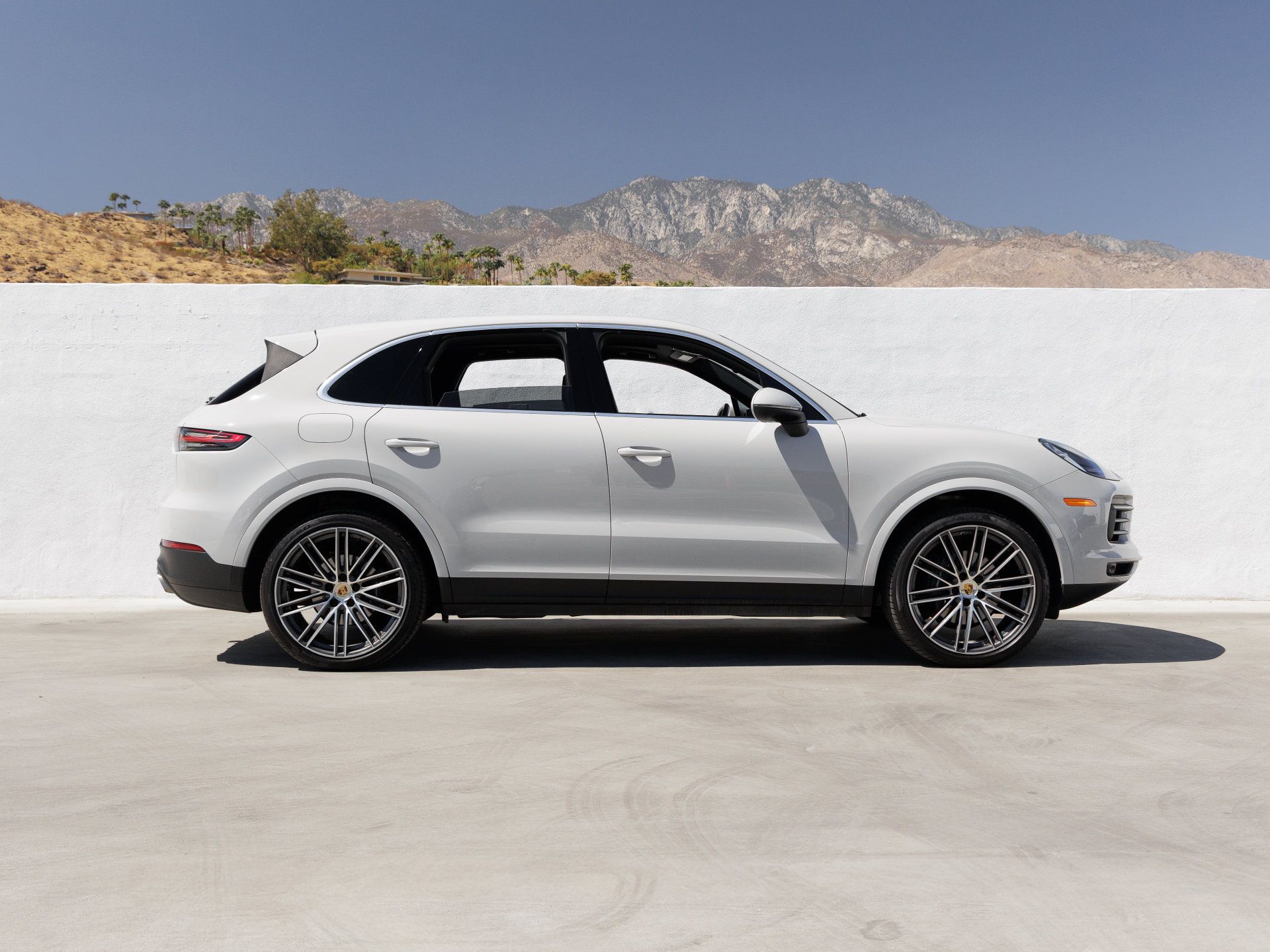Certified 2020 Porsche Cayenne AWD/4WD image 8