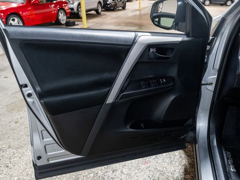 Used 2018 Toyota RAV4 LE w/ All Weather Liner Package image 32