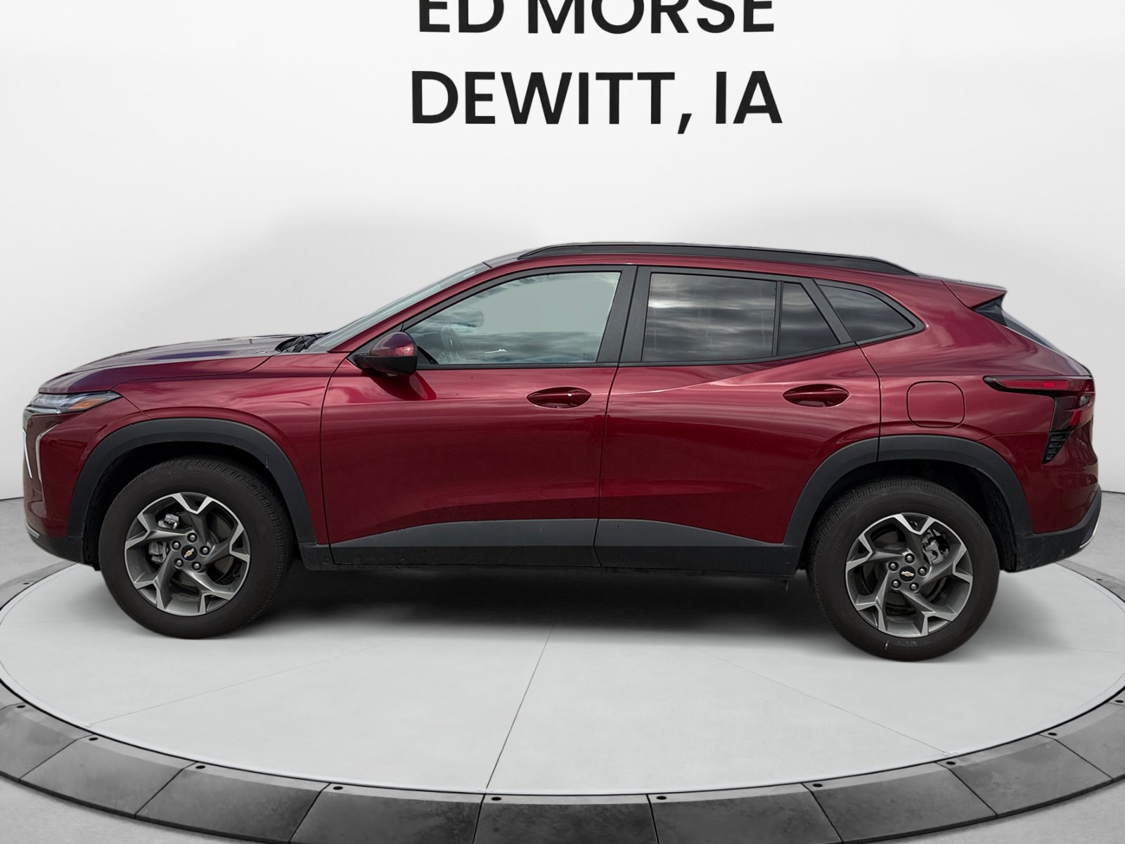 Used 2025 Chevrolet Trax LT w/ LT Convenience Package FWD image 2