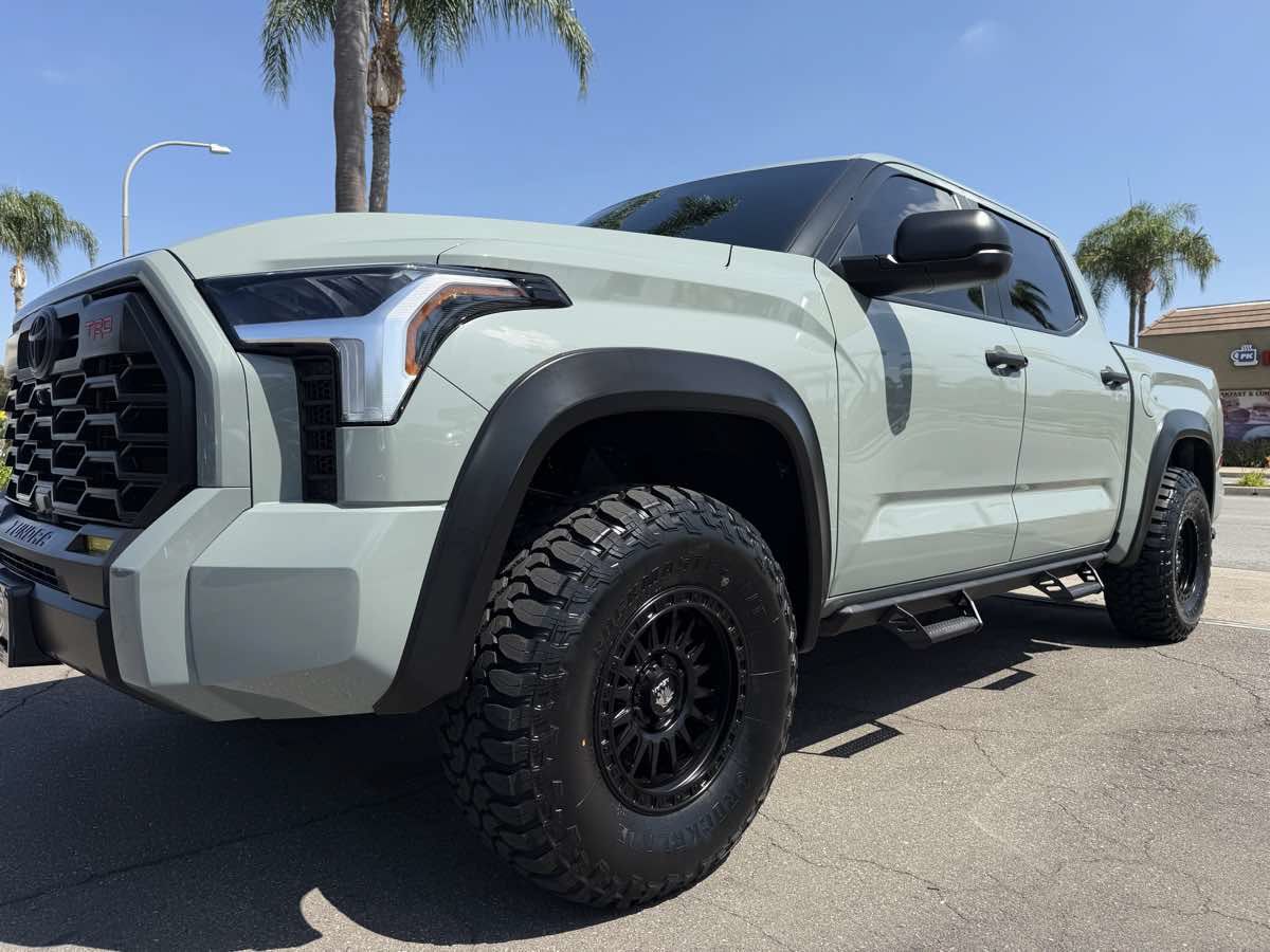 Used 2025 Toyota Tundra SR5 AWD/4WD image 13
