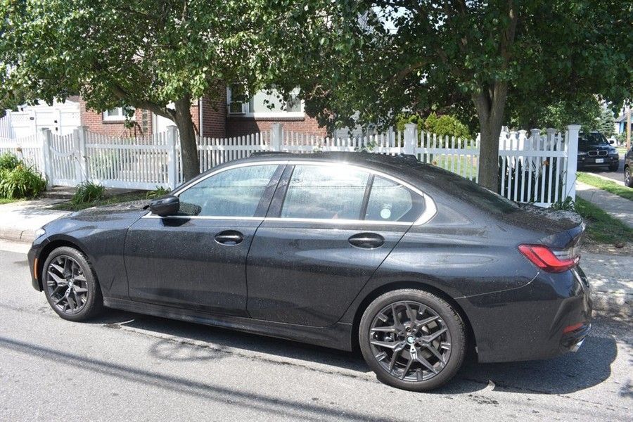 Used 2025 BMW 330i Sedan RWD image 5