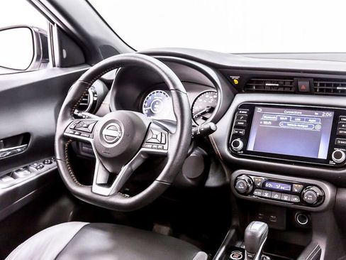 Used 2023 Nissan Kicks SR w/ SR Premium Package image 19