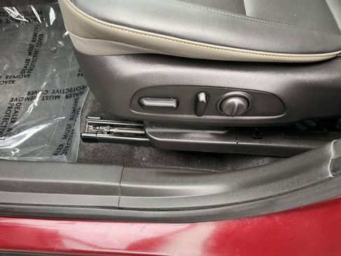 Used 2024 Chevrolet Trax ACTIV w/ Sunroof Package image 30