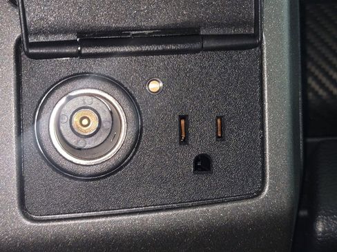 Used 2018 Ford F150 Raptor w/ Equipment Group 802A Luxury image 34