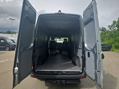 New 2025 Mercedes-Benz Sprinter 2500 image 21