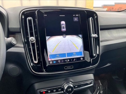 Used 2023 Volvo XC40 Recharge Ultimate w/ Protection Package Premier image 24