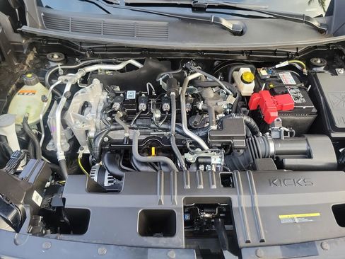 Certified 2025 Nissan Kicks SV FWD image 33