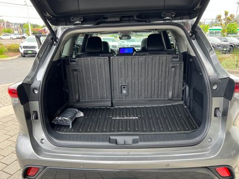 New 2026 Toyota Highlander Limited AWD/4WD image 25