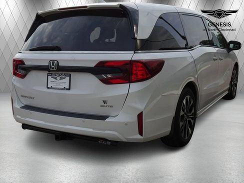 Used 2025 Honda Odyssey Elite image 5