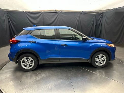 Used 2025 Nissan Kicks Play S FWD image 25