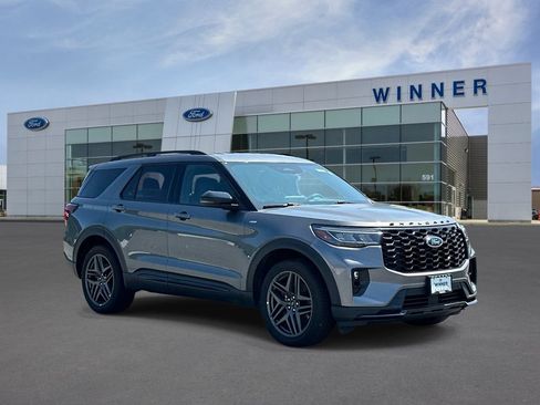 Used 2025 Ford Explorer ST-Line w/ ST-Line Street Pack AWD/4WD image 5
