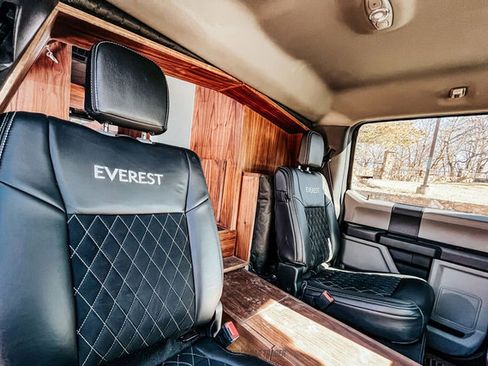 Used 2022 Ford F550 4x4 Crew Cab Super Duty w/ Power Equipment Group image 36