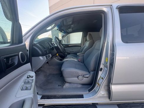 Used 2010 Toyota Tacoma 4x4 Double Cab V6 image 11