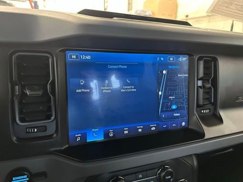 Used 2022 Ford Bronco Everglades image 21