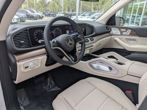 New 2026 Mercedes-Benz GLE 450e 4MATIC image 10