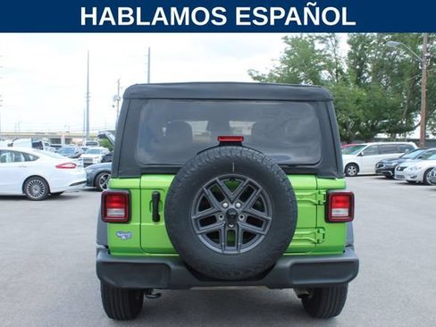 Used 2025 Jeep Wrangler Sport AWD/4WD image 4