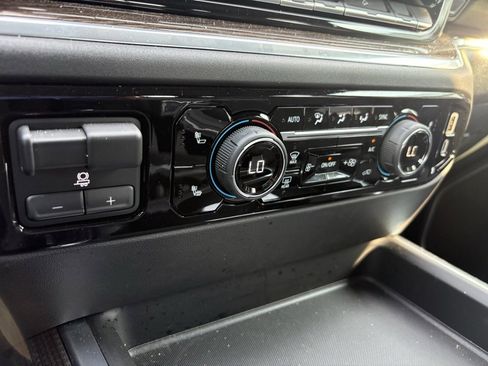 Used 2025 Chevrolet Silverado 2500 LT w/ Safety Package image 27