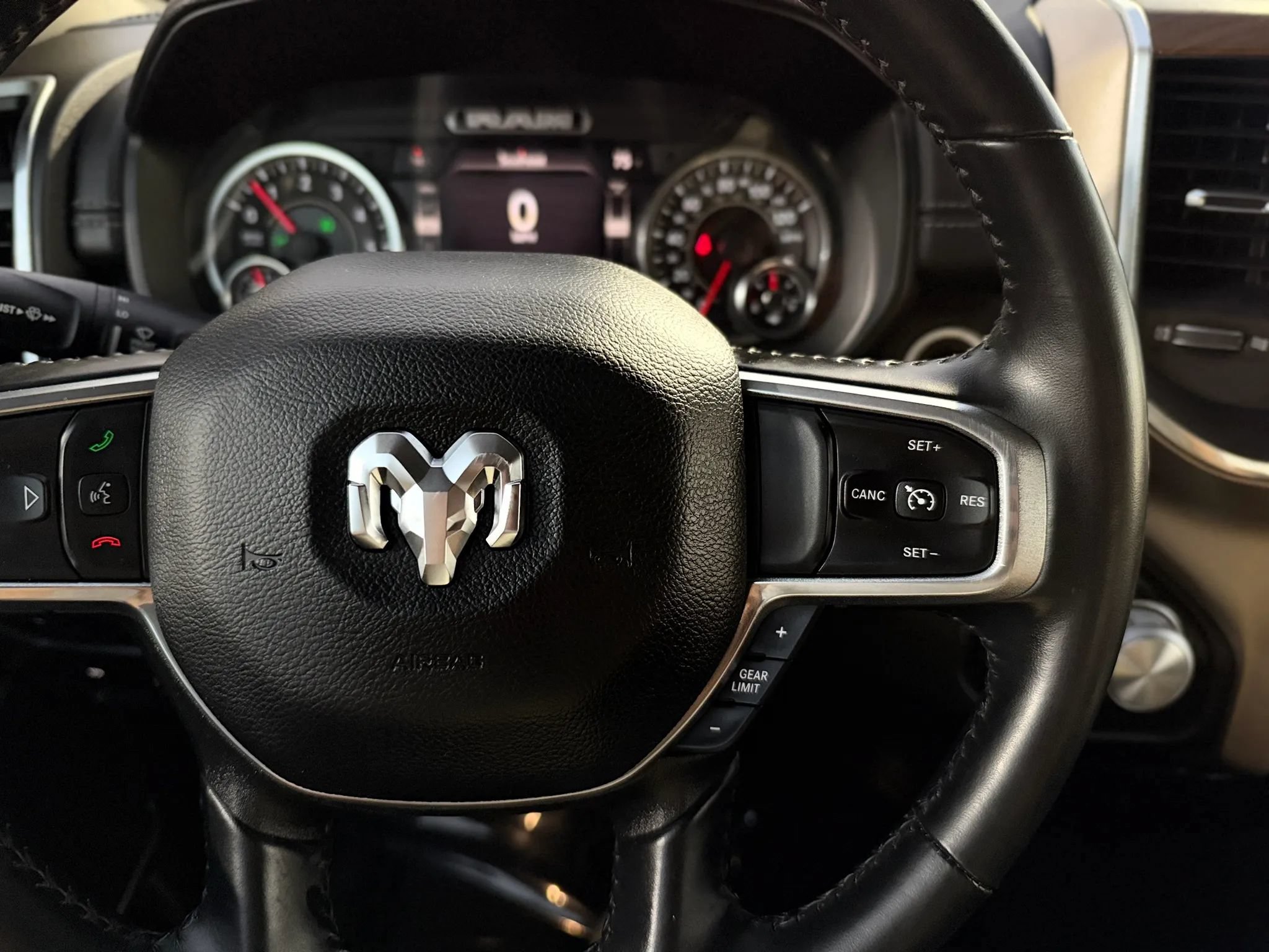 Used 2022 RAM 1500 Laramie AWD/4WD image 29