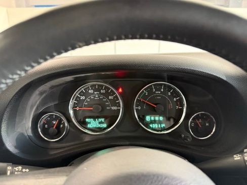 Used 2018 Jeep Wrangler Unlimited Rubicon w/ Connectivity Group image 22