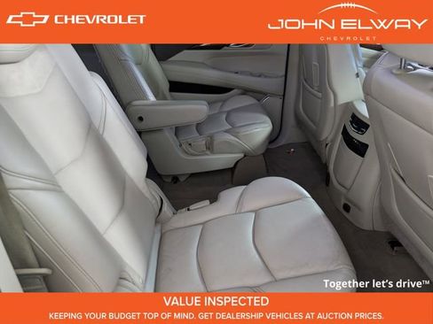 Used 2015 Cadillac Escalade ESV Luxury image 22