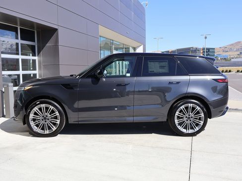 New 2026 Land Rover Range Rover Sport Dynamic SE AWD/4WD image 9