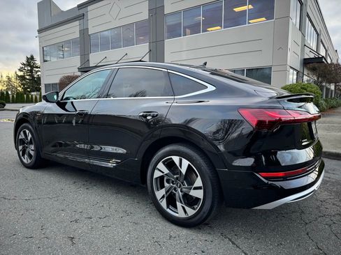 Used 2022 Audi e-tron Premium Plus image 7