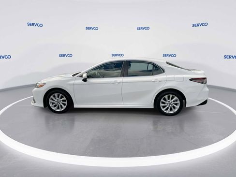 Used 2022 Toyota Camry LE FWD image 5