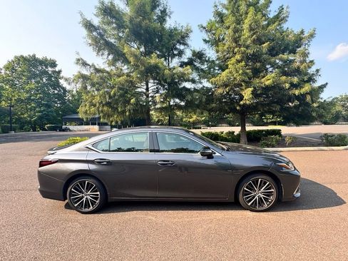 Used 2025 Lexus ES 350 w/ Premium Package FWD image 3