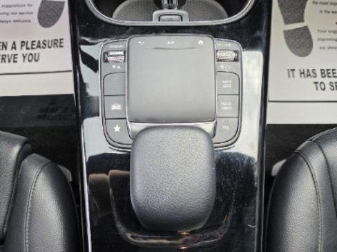 Used 2022 Mercedes-Benz CLA 250 image 42