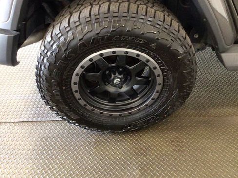 Used 2018 Jeep Wrangler Unlimited Sahara AWD/4WD image 28