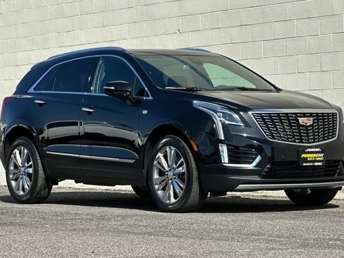 Used 2023 Cadillac XT5 Premium Luxury FWD image 2