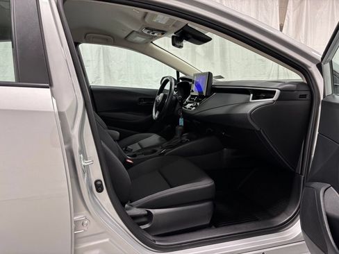 Used 2026 Toyota Corolla LE FWD image 56