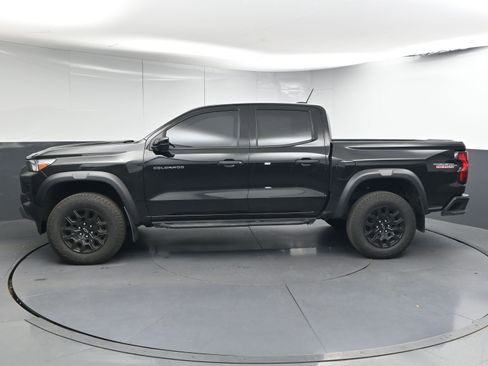 Used 2024 Chevrolet Colorado Trail Boss w/ Technology Package image 5