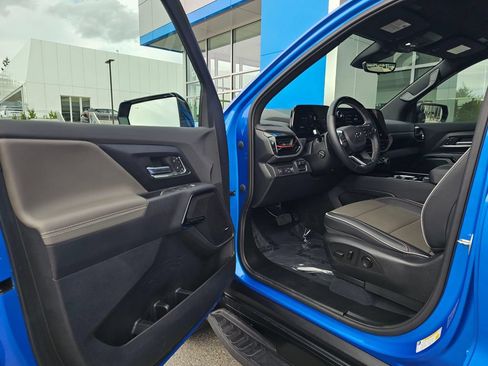 Used 2026 Chevrolet Silverado EV Trail Boss AWD/4WD image 25