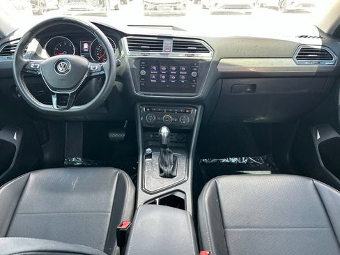 Used 2021 Volkswagen Tiguan SE FWD image 10