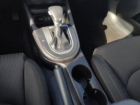 Used 2019 Kia Forte LXS image 26