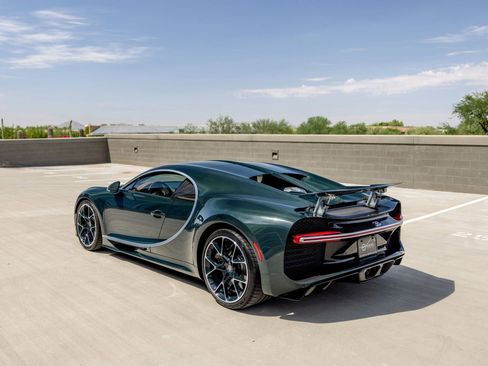Used 2018 Bugatti Chiron image 24