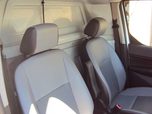 Used 2016 Ford Transit Connect XL FWD image 13
