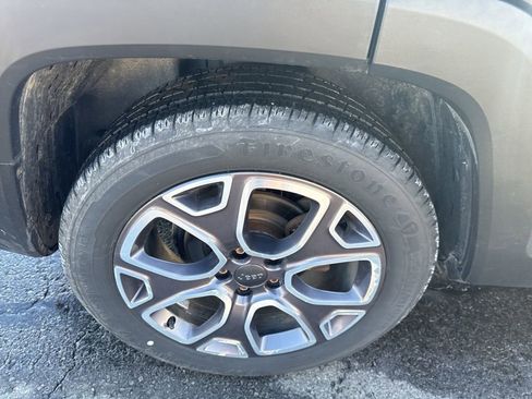 Used 2015 Jeep Renegade Limited image 49