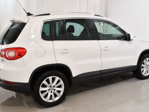 Used 2009 Volkswagen Tiguan SE image 11
