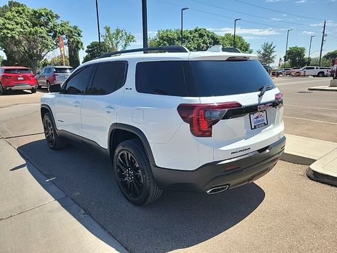 Used 2023 GMC Acadia SLE w/ Driver Convenience Package FWD image 5