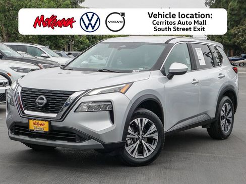 Used 2023 Nissan Rogue SV FWD image 1